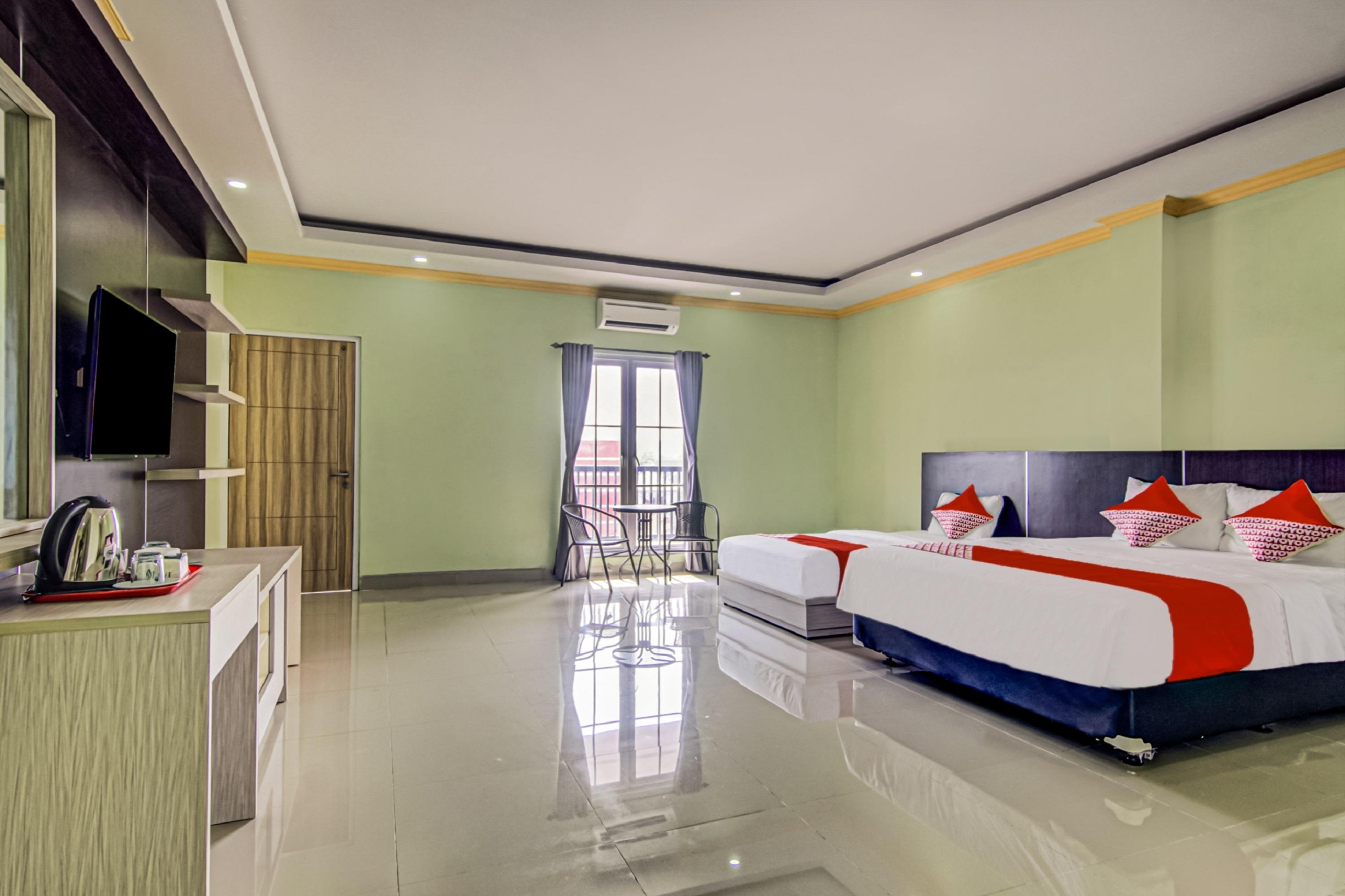 Oyo 3963 Safira Homestay Syariah Jakarta Exterior foto